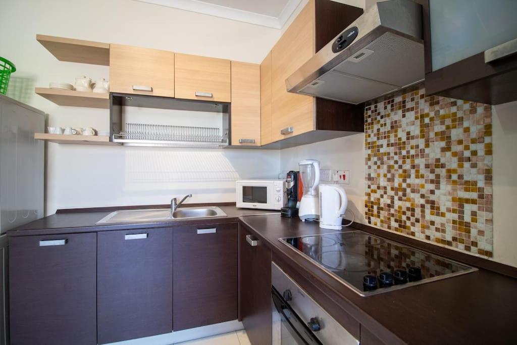 Modern Apt In The Heart Of Maltese Nightlife Saint Julian's エクステリア 写真