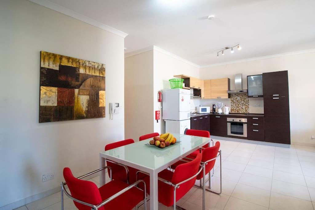 Modern Apt In The Heart Of Maltese Nightlife Saint Julian's エクステリア 写真